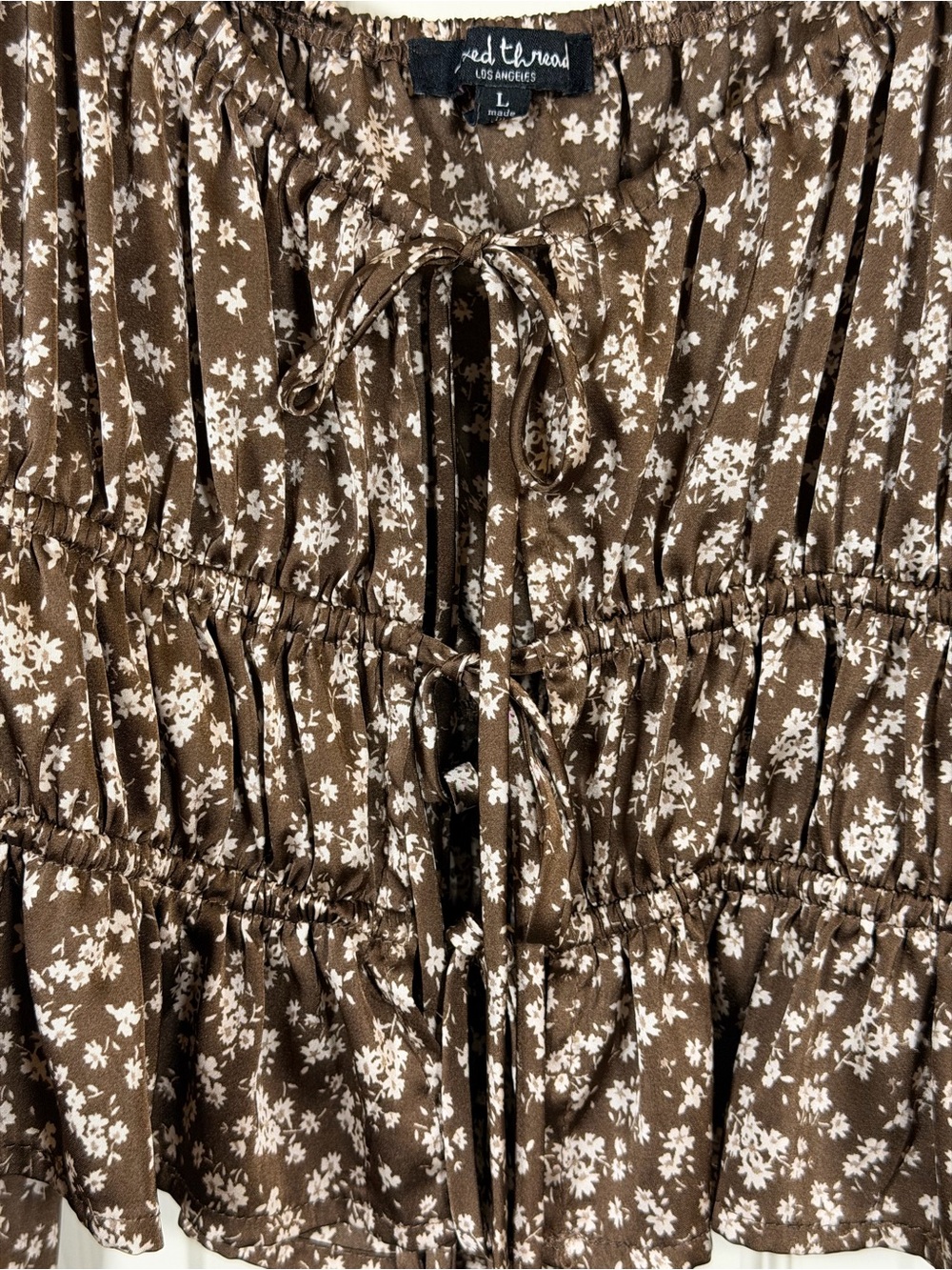 Brown Floral Smocked Tie-Front Crop Top - Unknown Brand - Picture 2 of 5